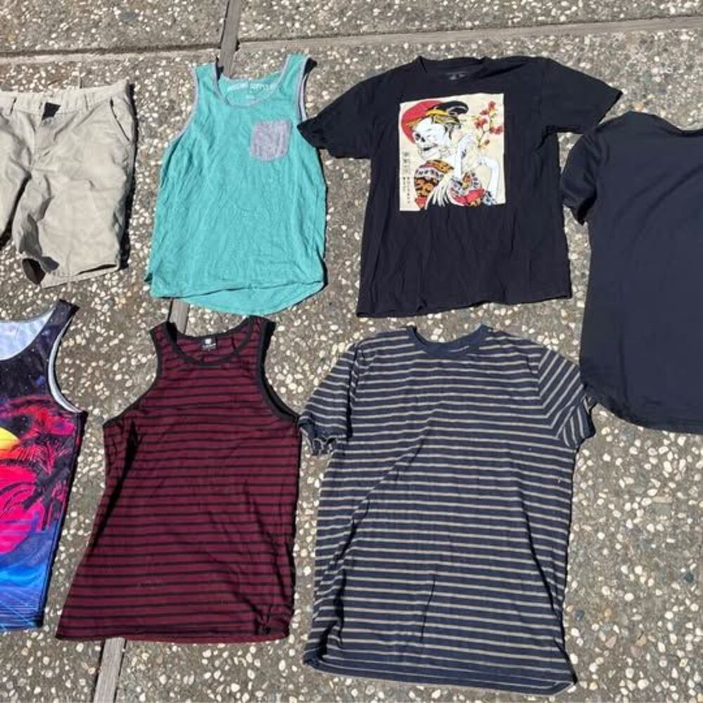 Lot Men’s size Medium shirts and size 34 khaki shorts